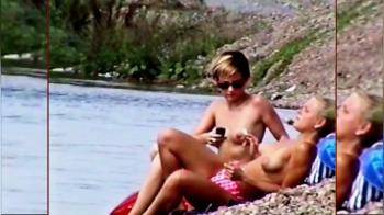 video of Anne and Katrin Topless at the beach