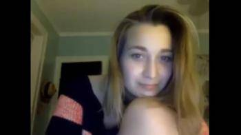 video of Homely girl showing of her white tittys