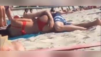 video of shameless fuck on a public family beach
