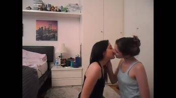 video of Sweet young lovers kiss