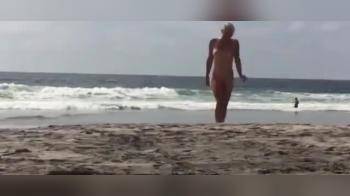 video of sucking off a dick on the beach very near to a bunch of strangers