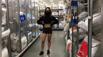 video of showing her titties in the pillow aisle