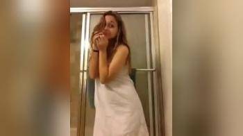 video of Teen Towel Drop before Shower