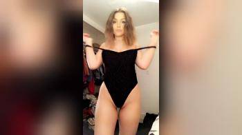 video of Hottie getting of her clothing