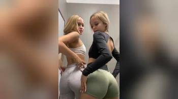 video of 2 hot blondes showing their nice asses