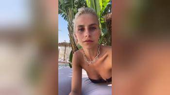 video of Caro Blond fitness girl sexy Bikini
