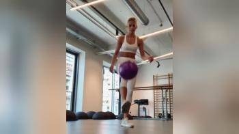 video of Sexy Fitness Caro ass