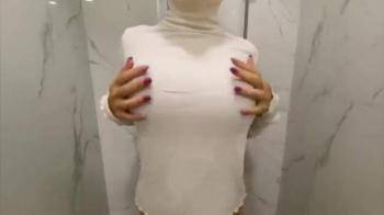 video of Soaks her amazing tits