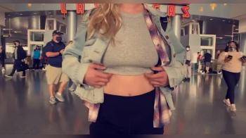 video of Flashing boobs on Las Vegas airport
