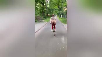 video of Flashing booty ass on bike