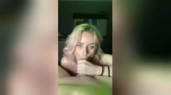 video of hot blonde gives sexy blowjob