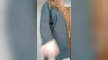 video of she takes off her dress