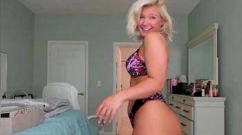 video of Good lord she's thick, and I LOVE IT