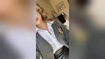video of School teacher pussy show off under her skirt