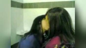 video of lesbian kiss2
