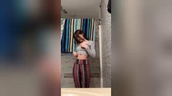 video of showing off sexy body