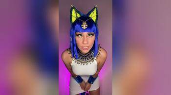 video of Egyptian Tiktok cosplay dance 2
