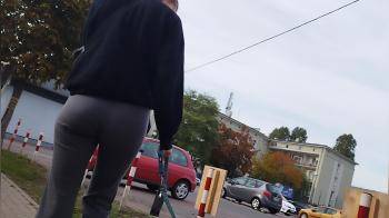 video of The ass of a girl walking