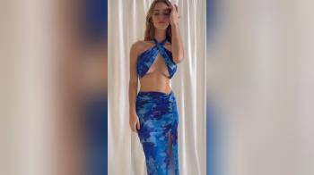 video of Sexy girl in blue dress