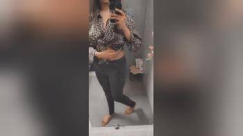 video of busty desi babe reveal