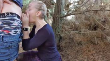 video of Blonde gf gets fucked in the woods