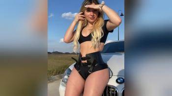 video of Hottie in the hot day