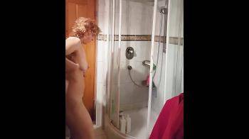 video of hairy milf takes shower