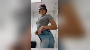 video of dunks girl shows her ass