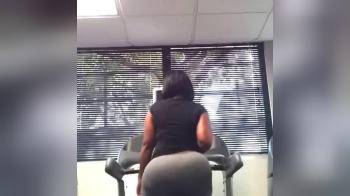 video of thick booty on a treadmill
