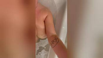 video of BBW Sucking Her Big Tits In The Tub