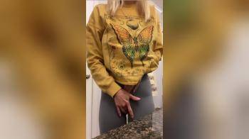 video of MILF Gets Herself Juicy