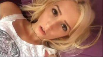 video of Pretty blonde films n plays with herself