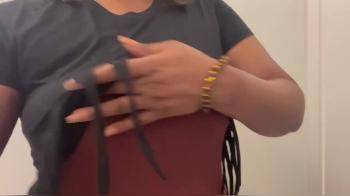 video of Ebony showing nice tits