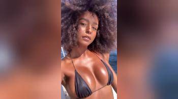 video of gorgeous girl films herself in bikini