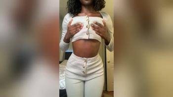 video of jamaican stunner loves showing her perfect body