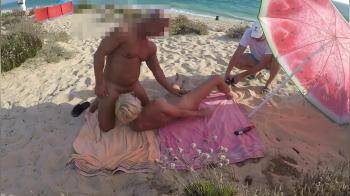 video of 5 cocks and 1 pussy Gangbang at the beach