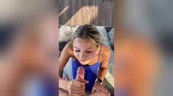 video of Blonde enjoyes her face beeing plastered