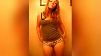 video of cute babe strip and bate