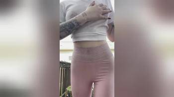 video of tempting girl wets her t-shirt