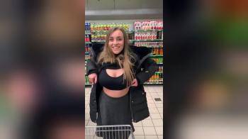 video of big tittie grocery flash