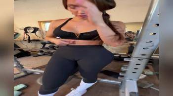 video of Gym hottie knows how to suck and gets fucked doggy