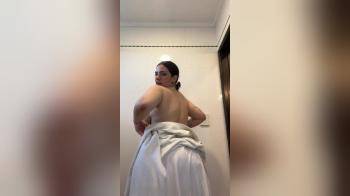 video of Towel drop of mommy s big ass