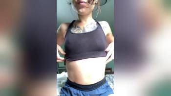 video of tattooed babe changes clothes