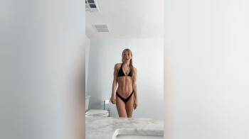video of fit body black bikini