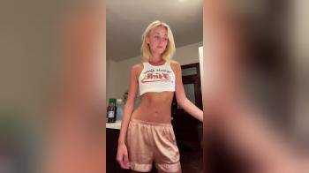 video of blonde tanned model croptop