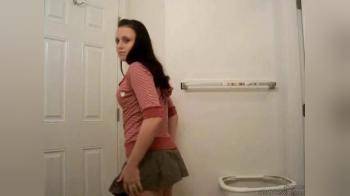 video of Hottie in Bathroom 4 - rissrox 