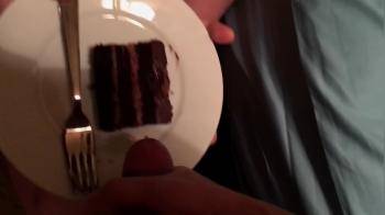 video of eating chocoloate cum cake