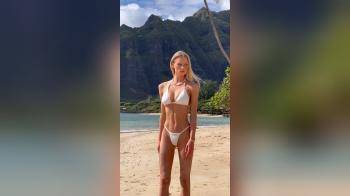 video of blonde hot body bikini