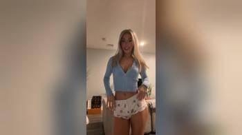 video of hot blonde cute ass