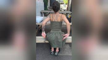 video of girl from tinder decided to show off her ass